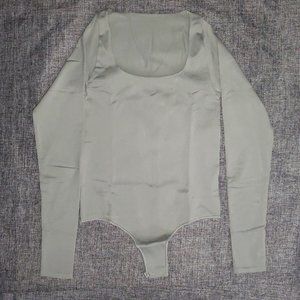 NWOT SKIMS S/M Essential Hosiery Scoop Neck L/S Bodysuit AGAVE GREEN